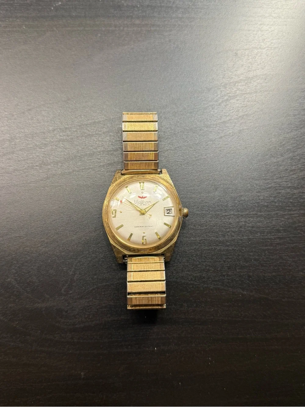 Waltham 17 Jewel Mechanical Wind-up Men's Watch with Red Arrow